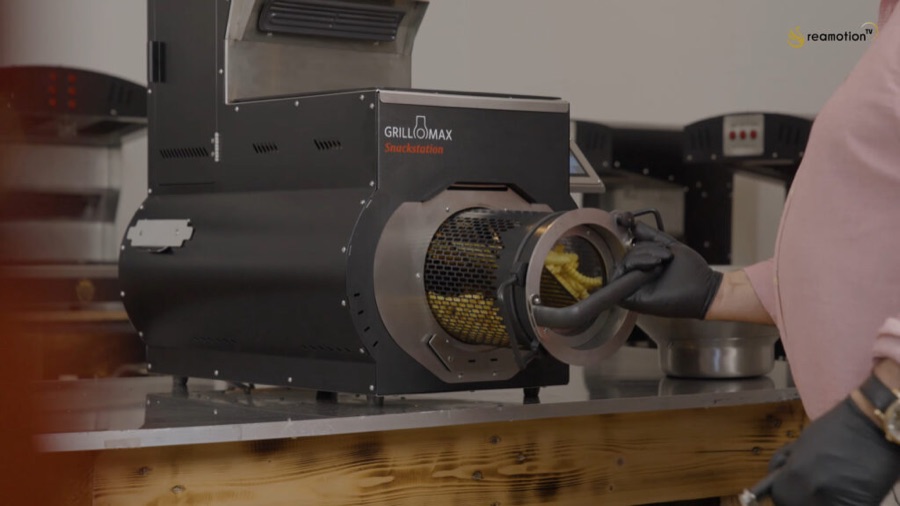 GRILLOMAX in Aktion: Pommes aus der Infrarot-Trommel